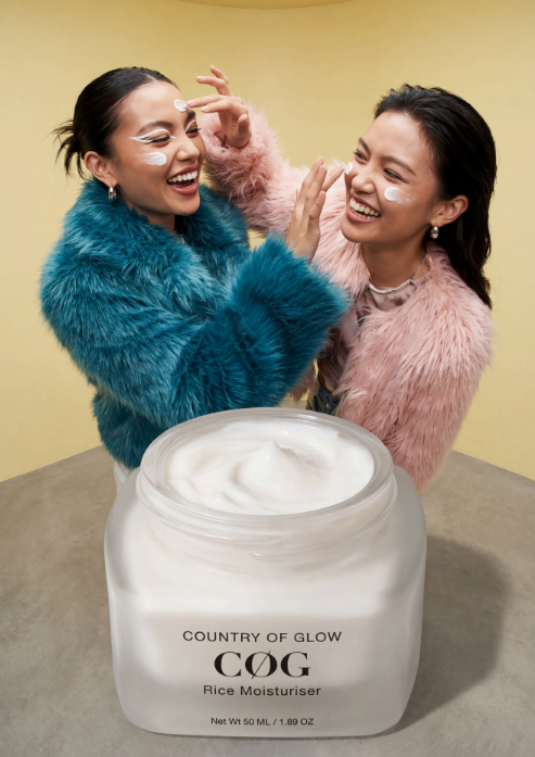 Peony Parcel Favourites: Country Of Glow Peony Parcel